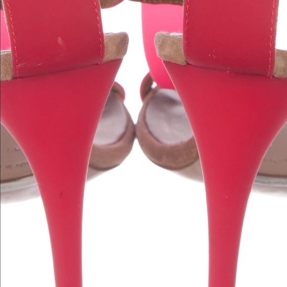 Burberry red heeled sandals - Picture 6 of 11